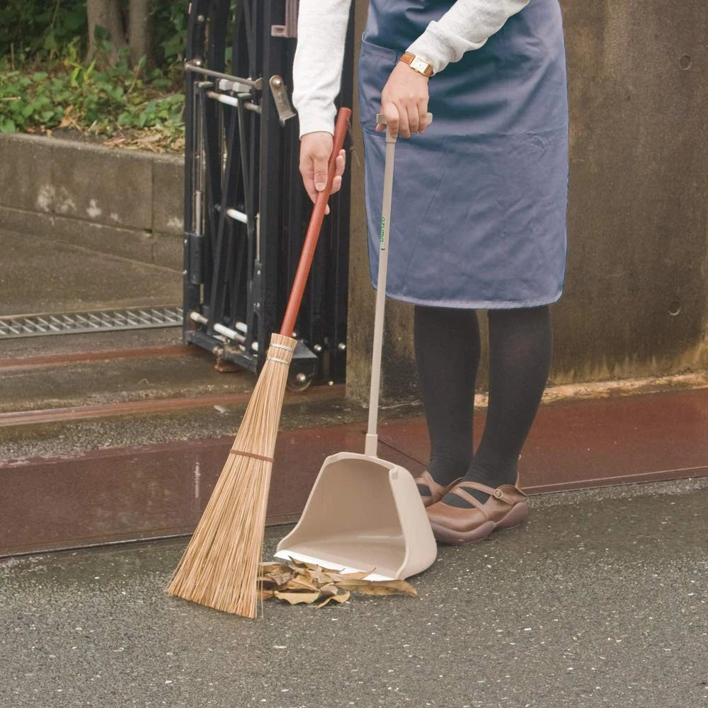 Azuma Industrial Masterpiece Garden Chillitore Self-standing broom and dustpan s