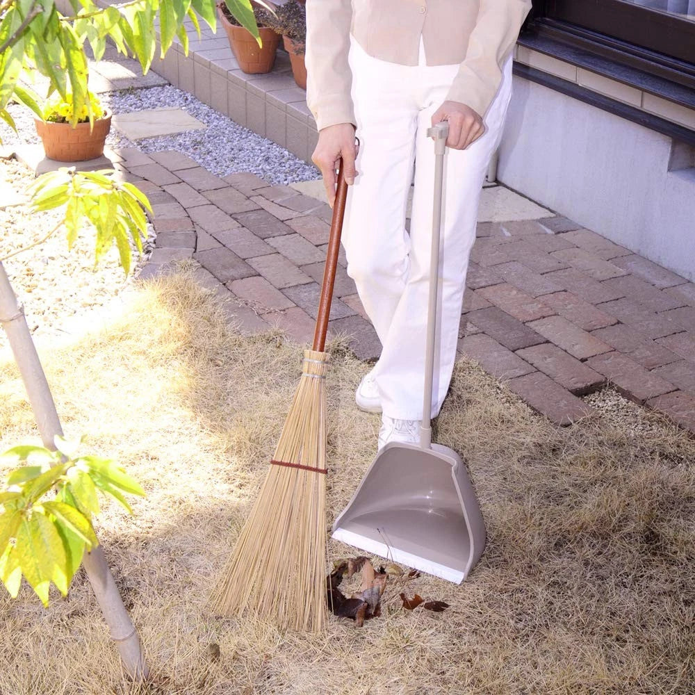 Azuma Industrial Masterpiece Garden Chillitore Self-standing broom and dustpan s
