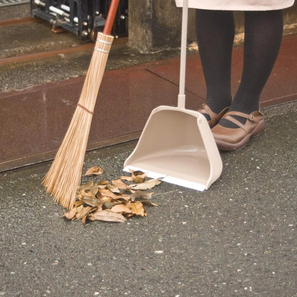 Azuma Industrial Masterpiece Garden Chillitore Self-standing broom and dustpan s