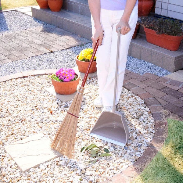 Azuma Industrial Masterpiece Garden Chillitore Self-standing broom and dustpan s